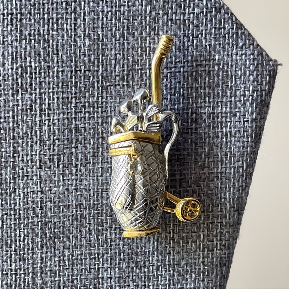 Vintage | Golf Bag Club Gold Silver Tone Unsigned Brooch Pin 2.25" Tall - Picture 12 of 13